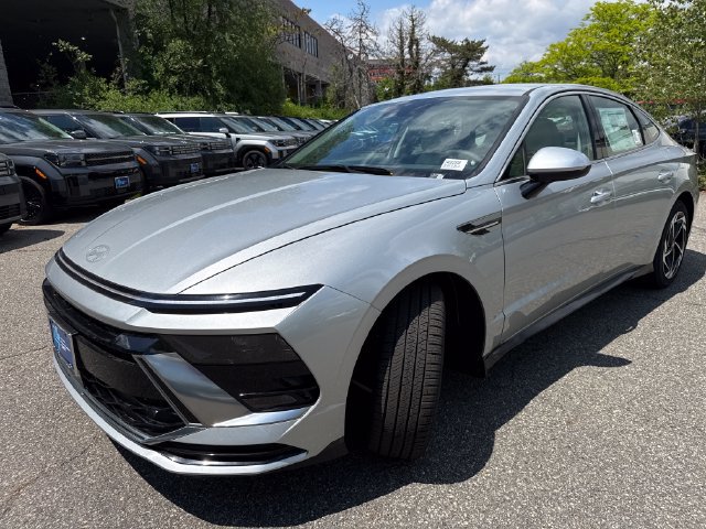 New 2026 Hyundai Sonata SEL FWD image 3