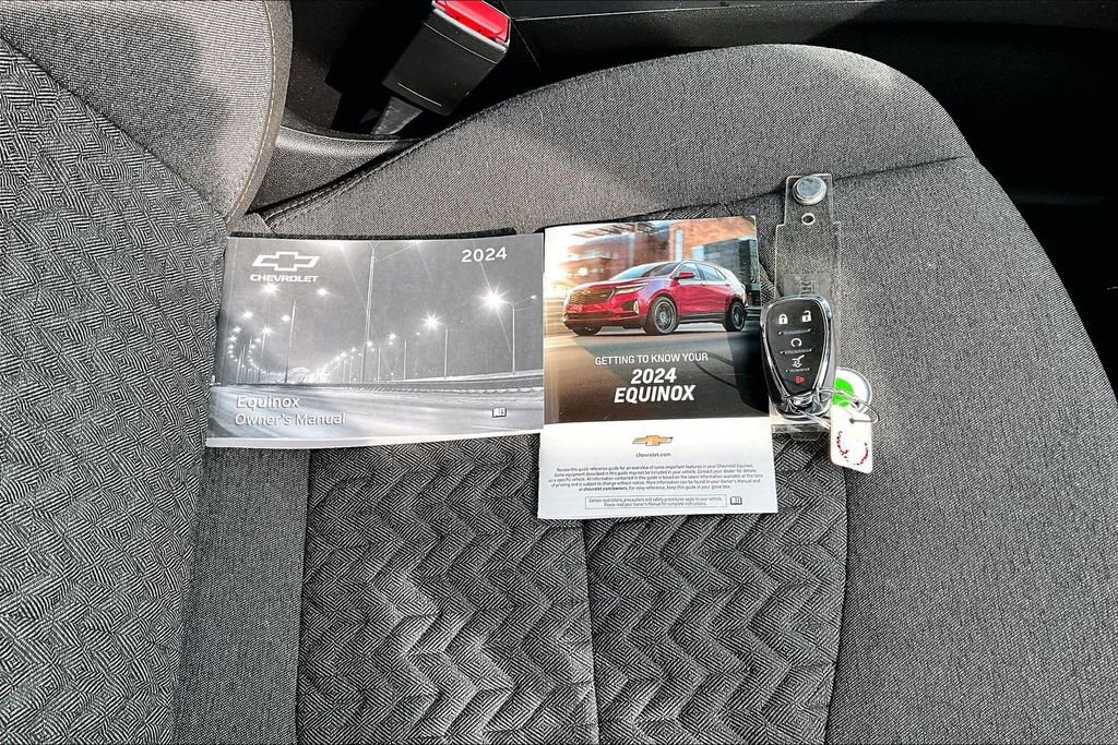 Used 2024 Chevrolet Equinox LT image 12