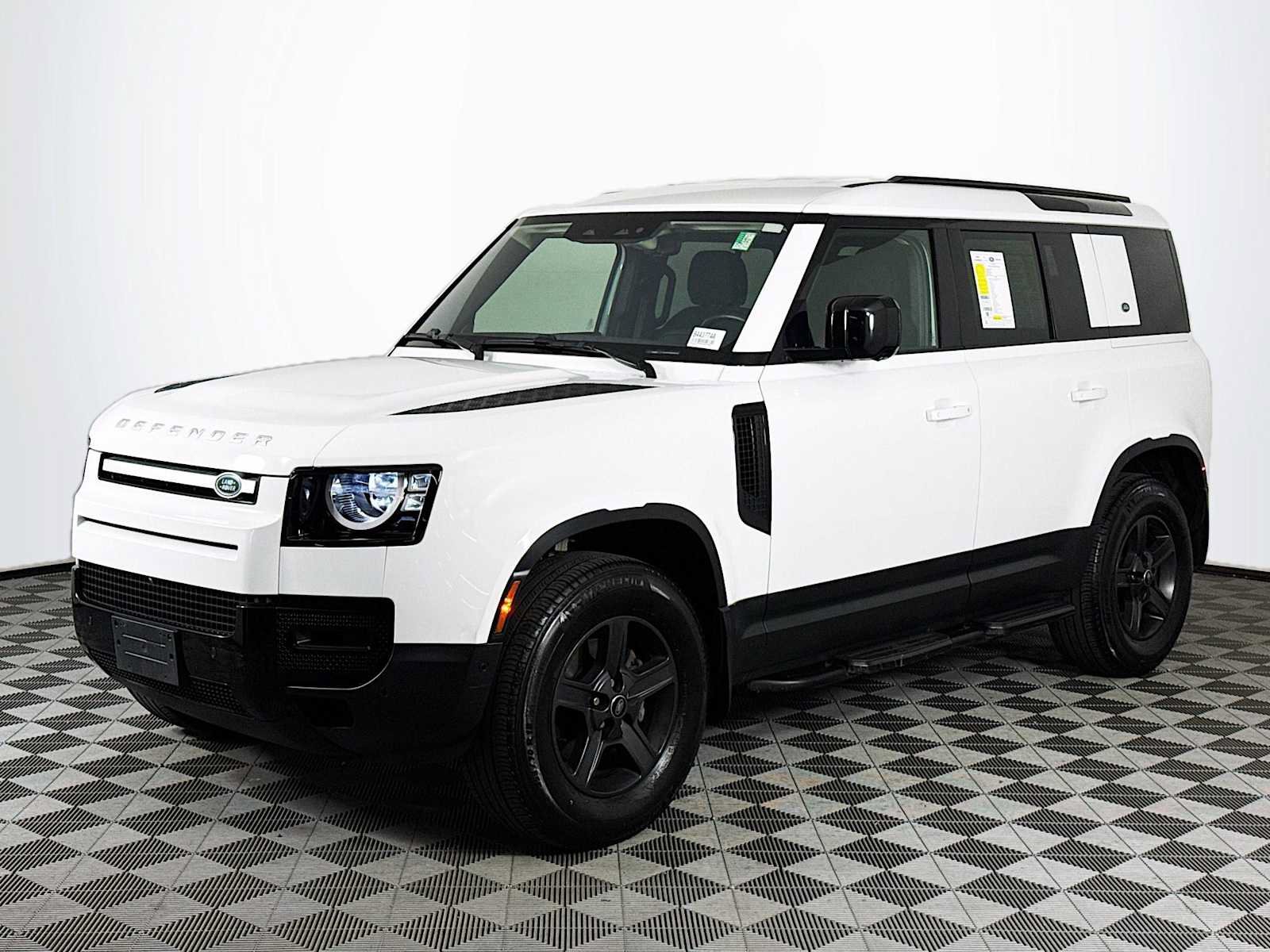 Used 2022 Land Rover Defender 110 AWD/4WD image 1