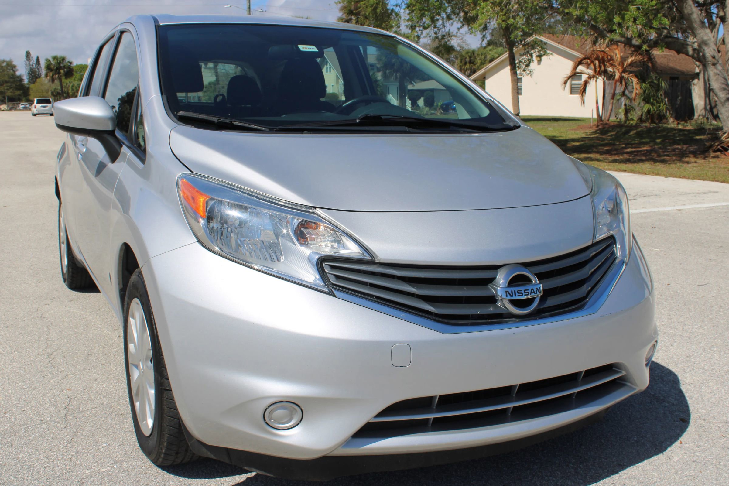 Used 2016 Nissan Versa Note SV image 9