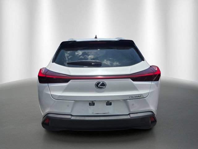 Used 2021 Lexus UX 200 w/ Premium Package FWD image 3