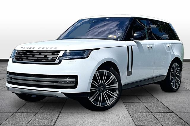 Used 2023 Land Rover Range Rover SE AWD/4WD image 2