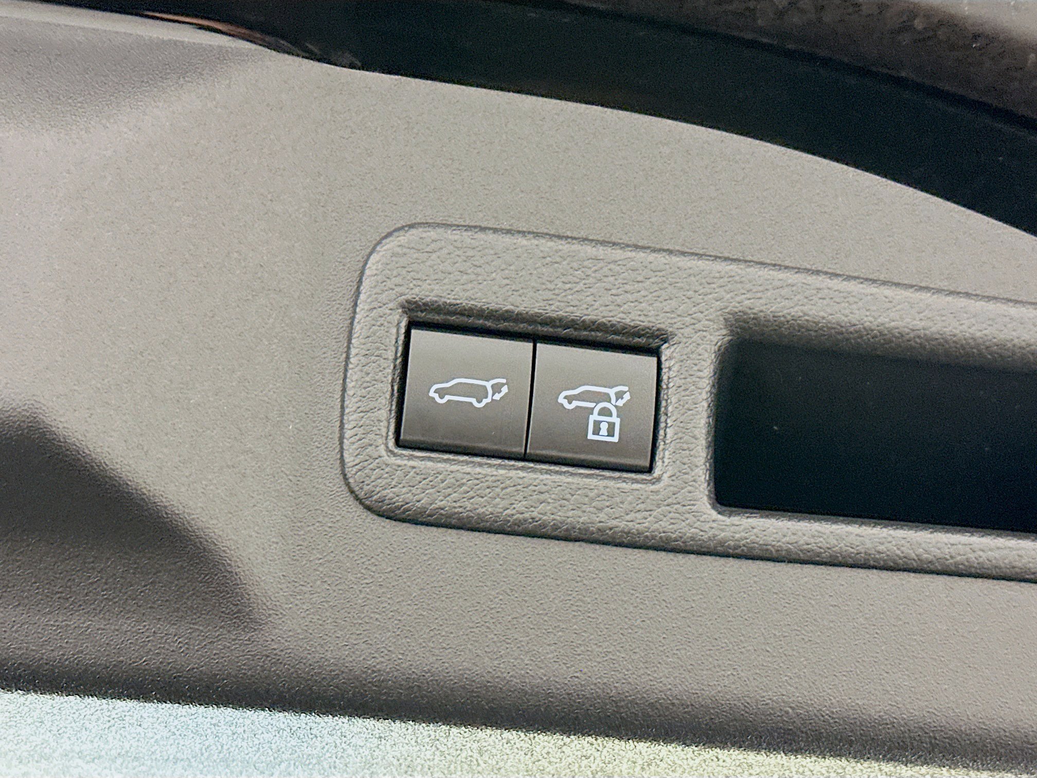 Used 2023 Subaru Solterra AWD image 31