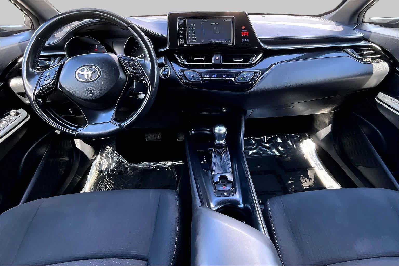Used 2018 Toyota C-HR XLE FWD image 15