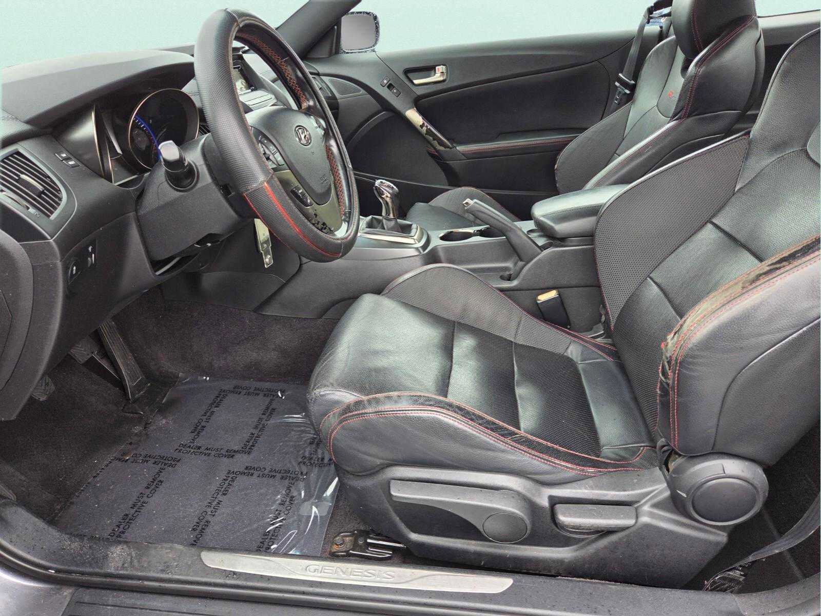 Used 2014 Hyundai Genesis 2.0T RWD image 9
