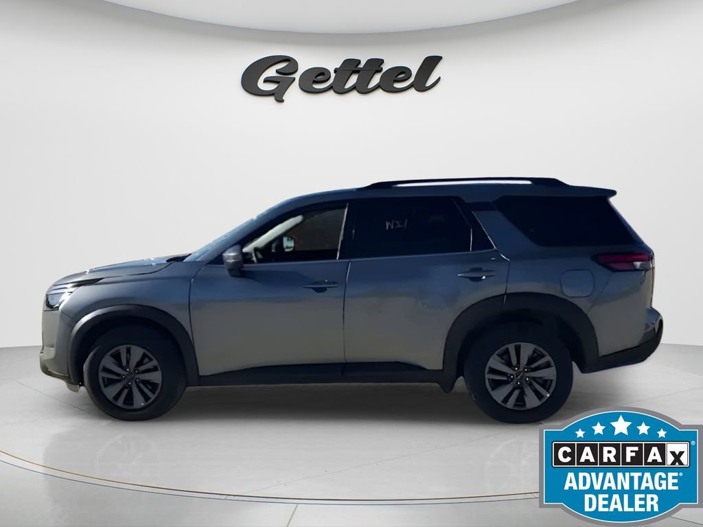 Used 2025 Nissan Pathfinder SV image 5