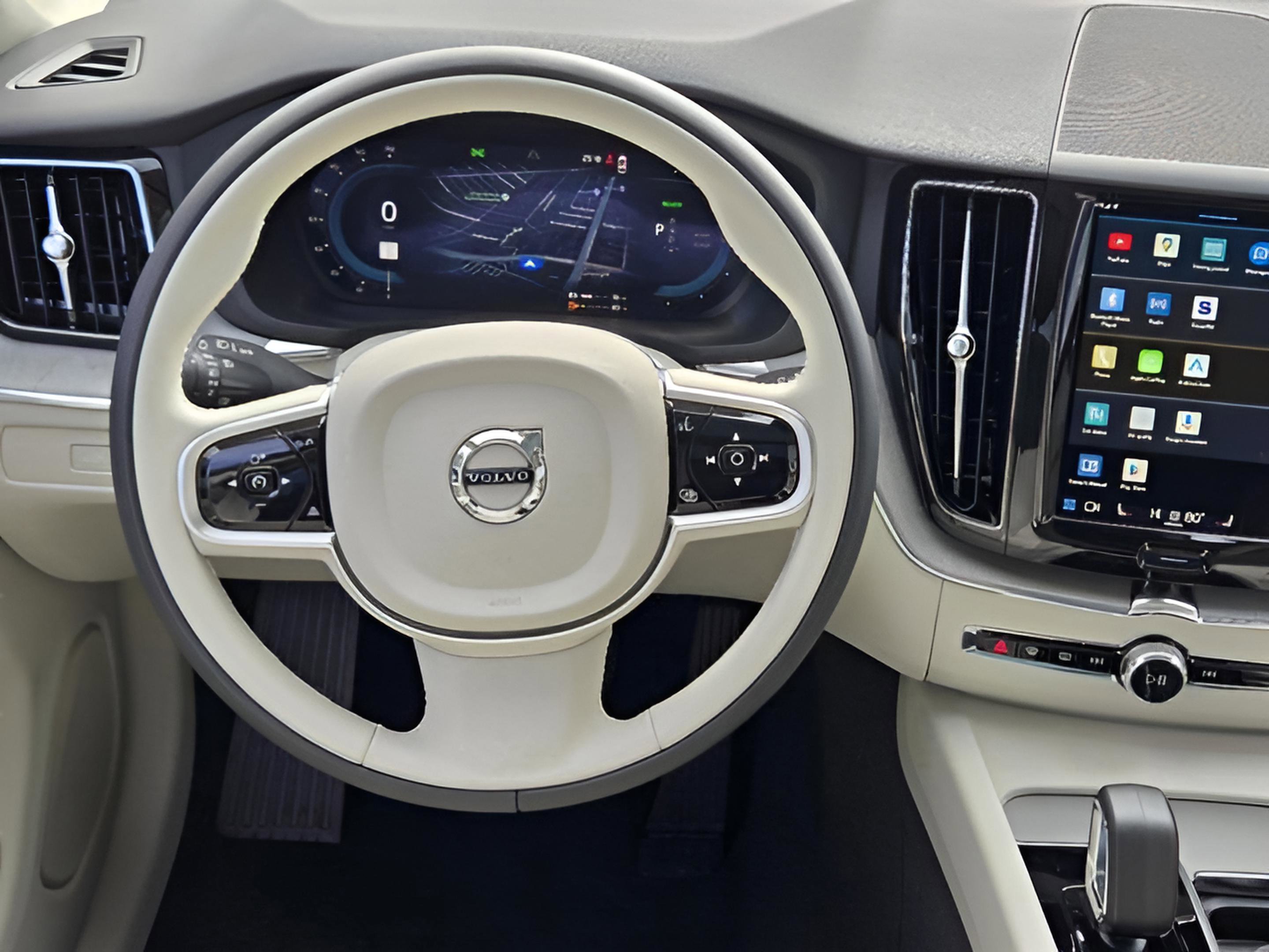 Used 2025 Volvo XC60 T8 Plus w/ Protection Package Premier image 28