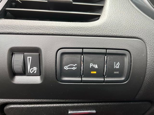 Used 2019 Chevrolet Impala Premier w/ Premier Confidence Package image 18