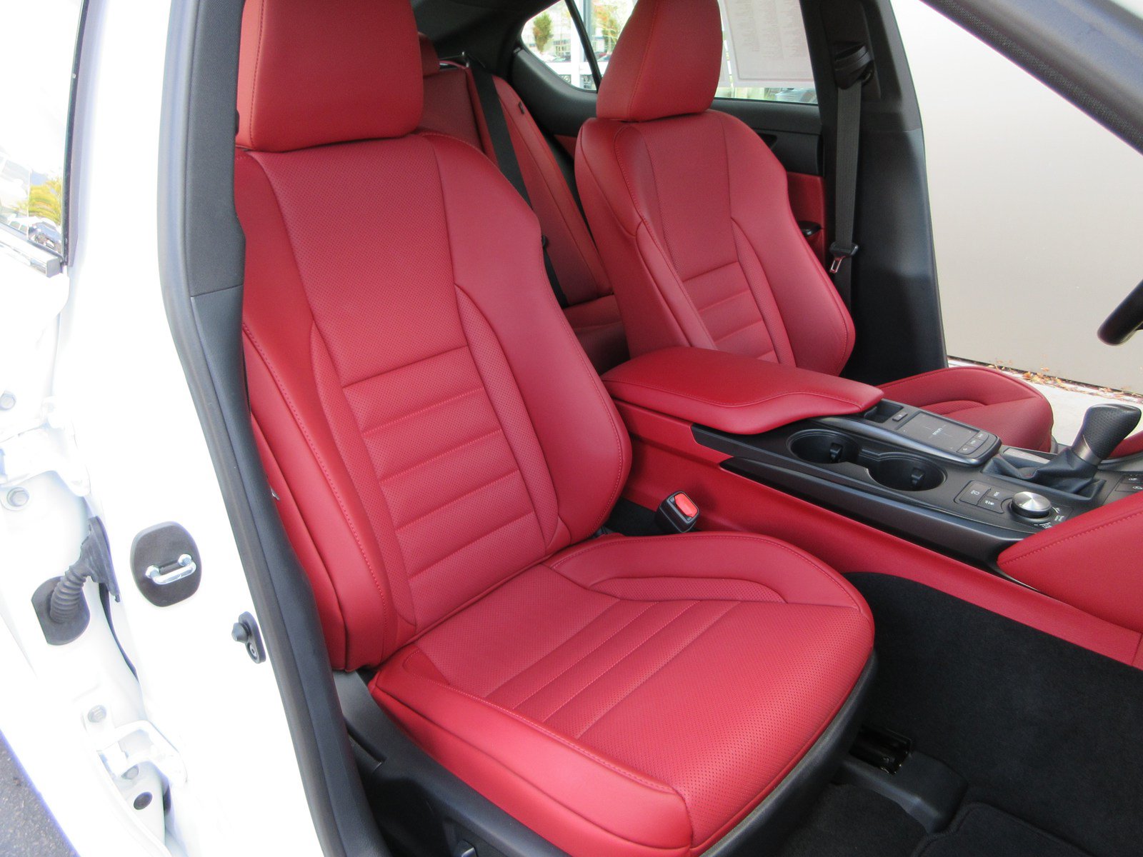 Used 2025 Lexus IS 500 RWD image 25