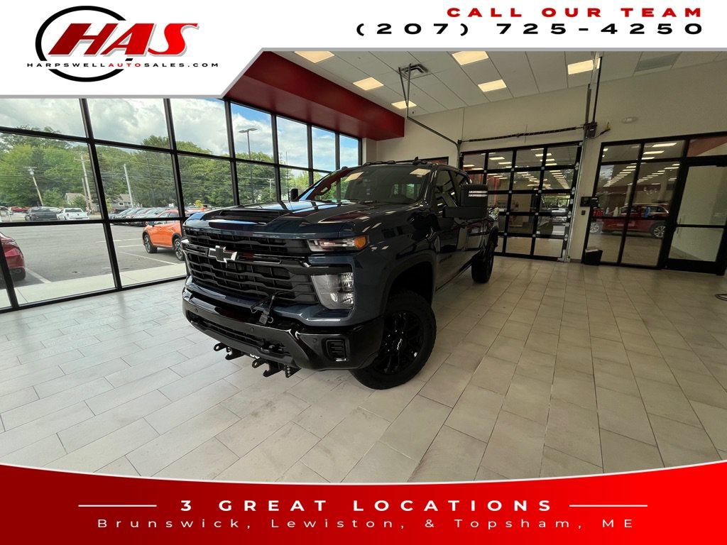Used 2025 Chevrolet Silverado 2500 Custom w/ Custom Value Package AWD/4WD image 2