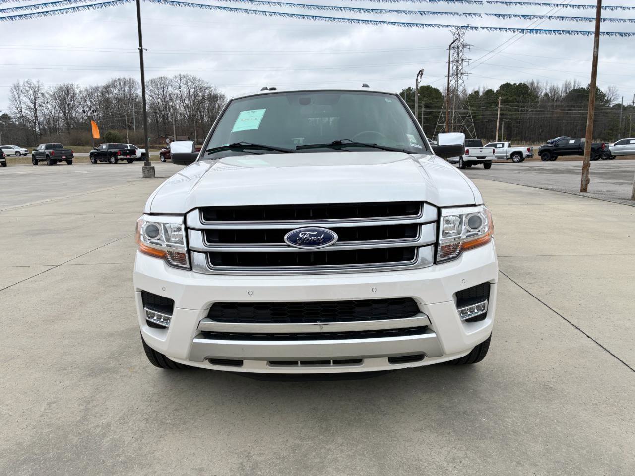 Used 2017 Ford Expedition EL Platinum image 3