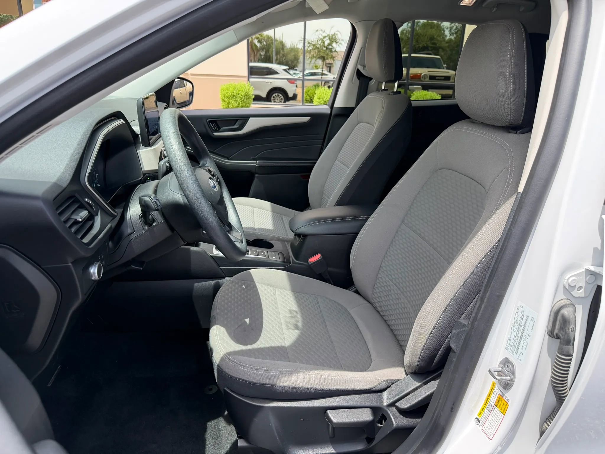 Used 2022 Ford Escape SE FWD image 10