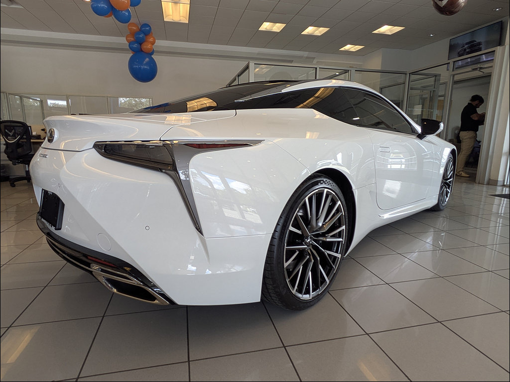 Used 2025 Lexus LC 500 Coupe w/ Dynamic Handling Package RWD image 7