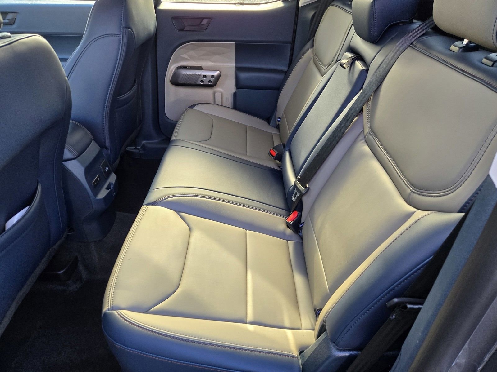 New 2026 Ford Maverick Lariat w/ 4K Tow Package AWD/4WD image 6