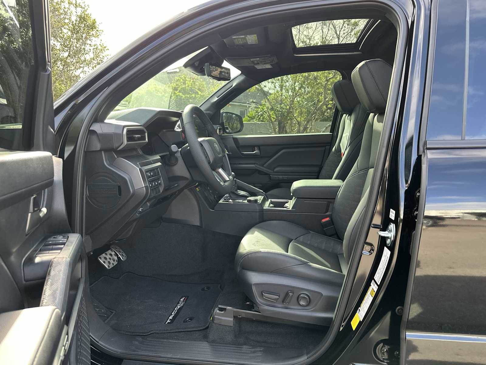 Used 2026 Toyota Tacoma TRD Sport w/ TRD Sport Premium Package image 3