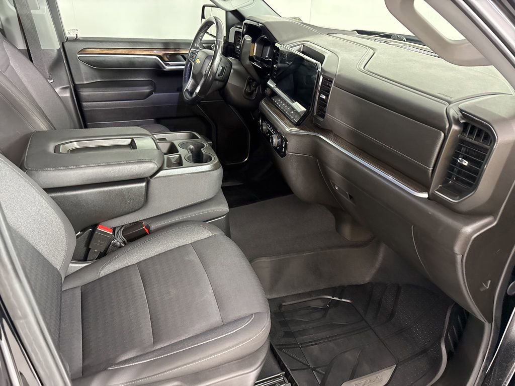 Used 2022 Chevrolet Silverado 1500 LT w/ LPO, Chrome Package image 23