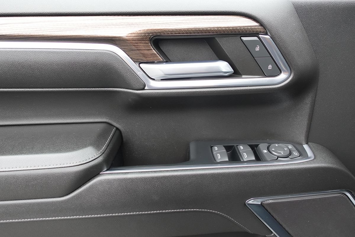 Used 2024 Chevrolet Silverado 1500 LT AWD/4WD image 14