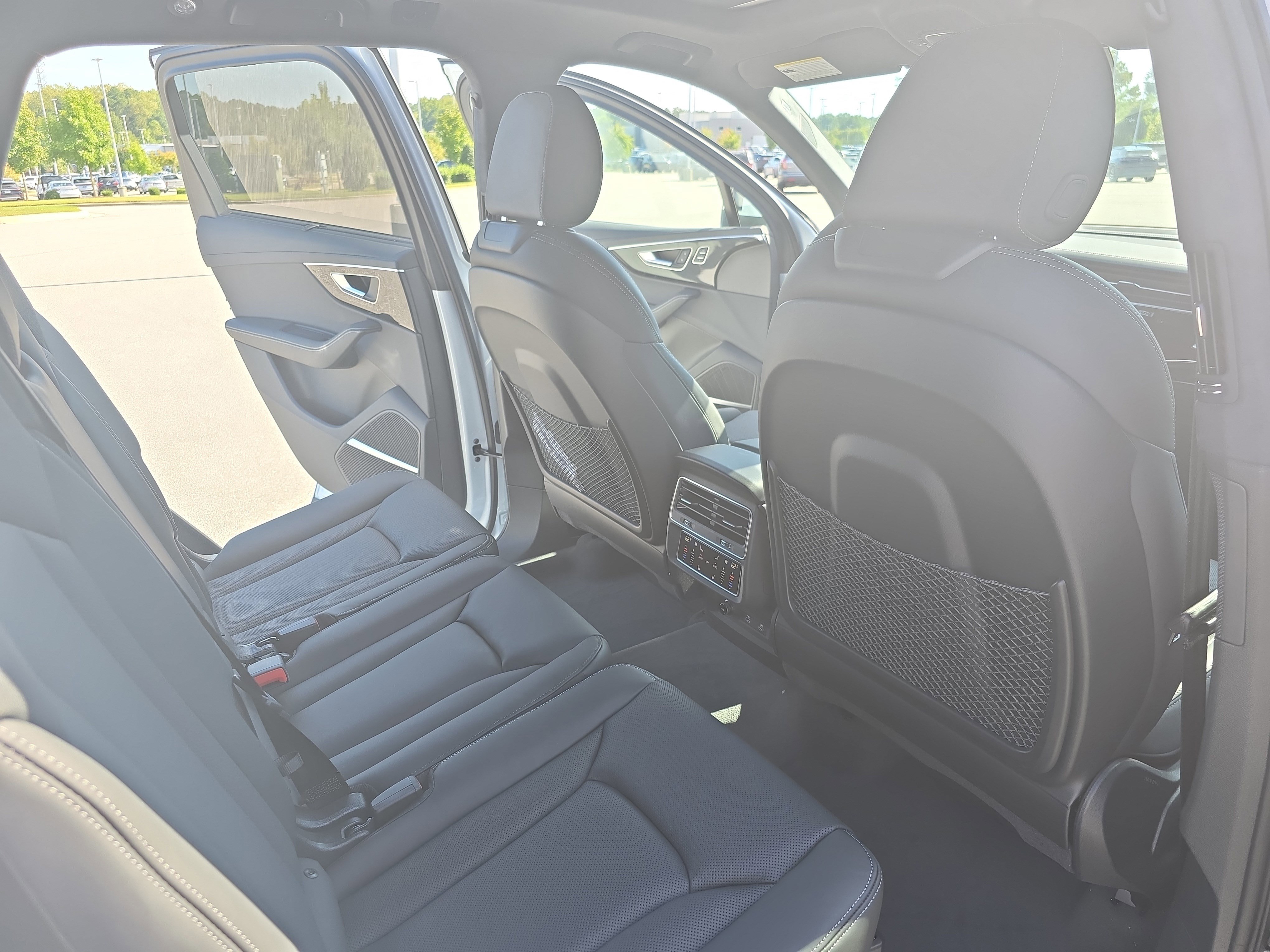 New 2026 Audi Q7 3.0T Prestige image 11