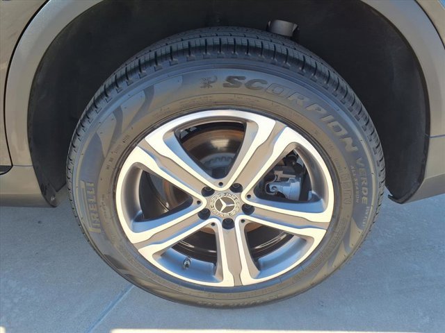 Used 2020 Mercedes-Benz GLC 300 image 24