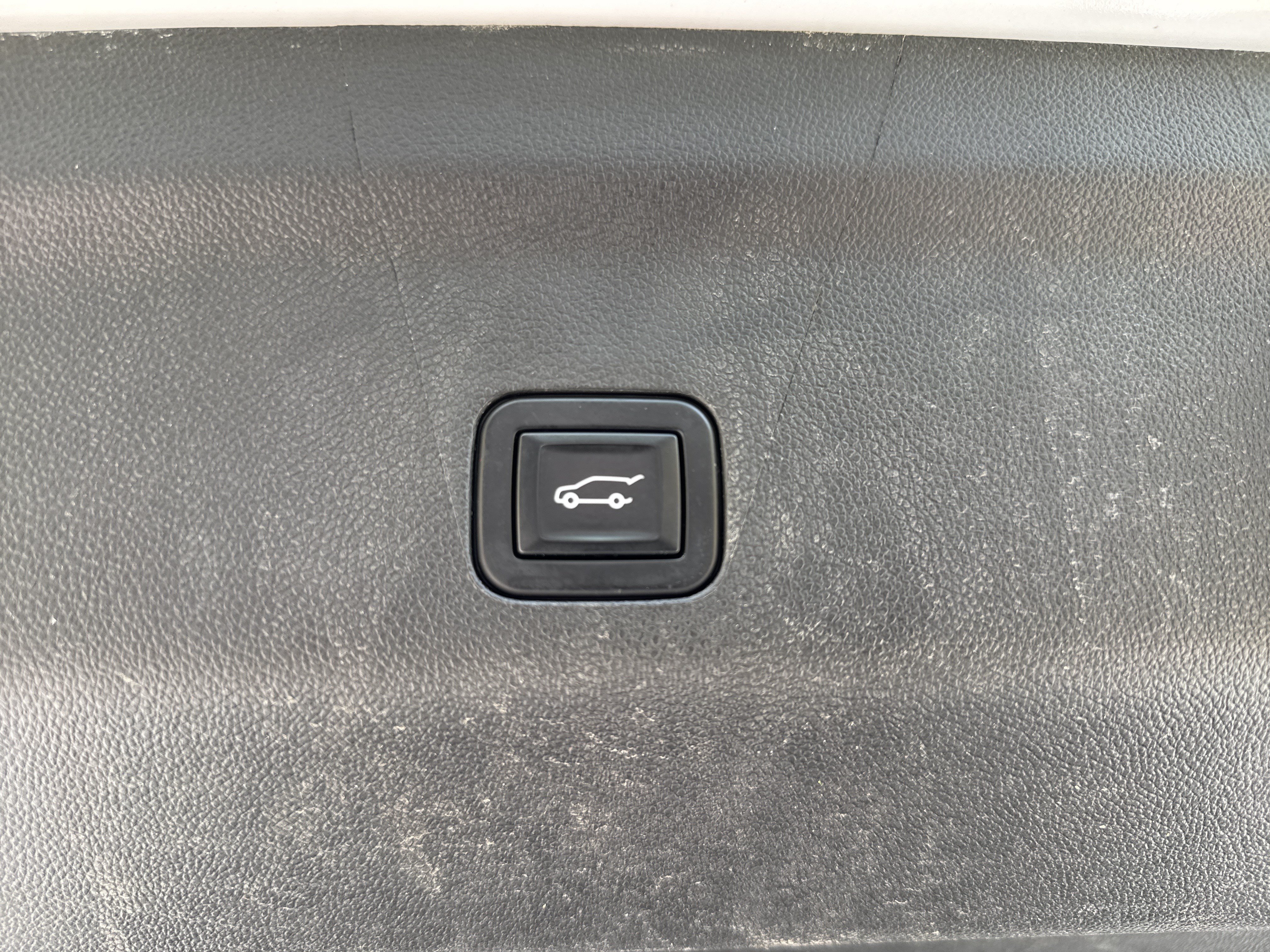 Used 2023 Chevrolet Tahoe RST w/ Luxury Package AWD/4WD image 38