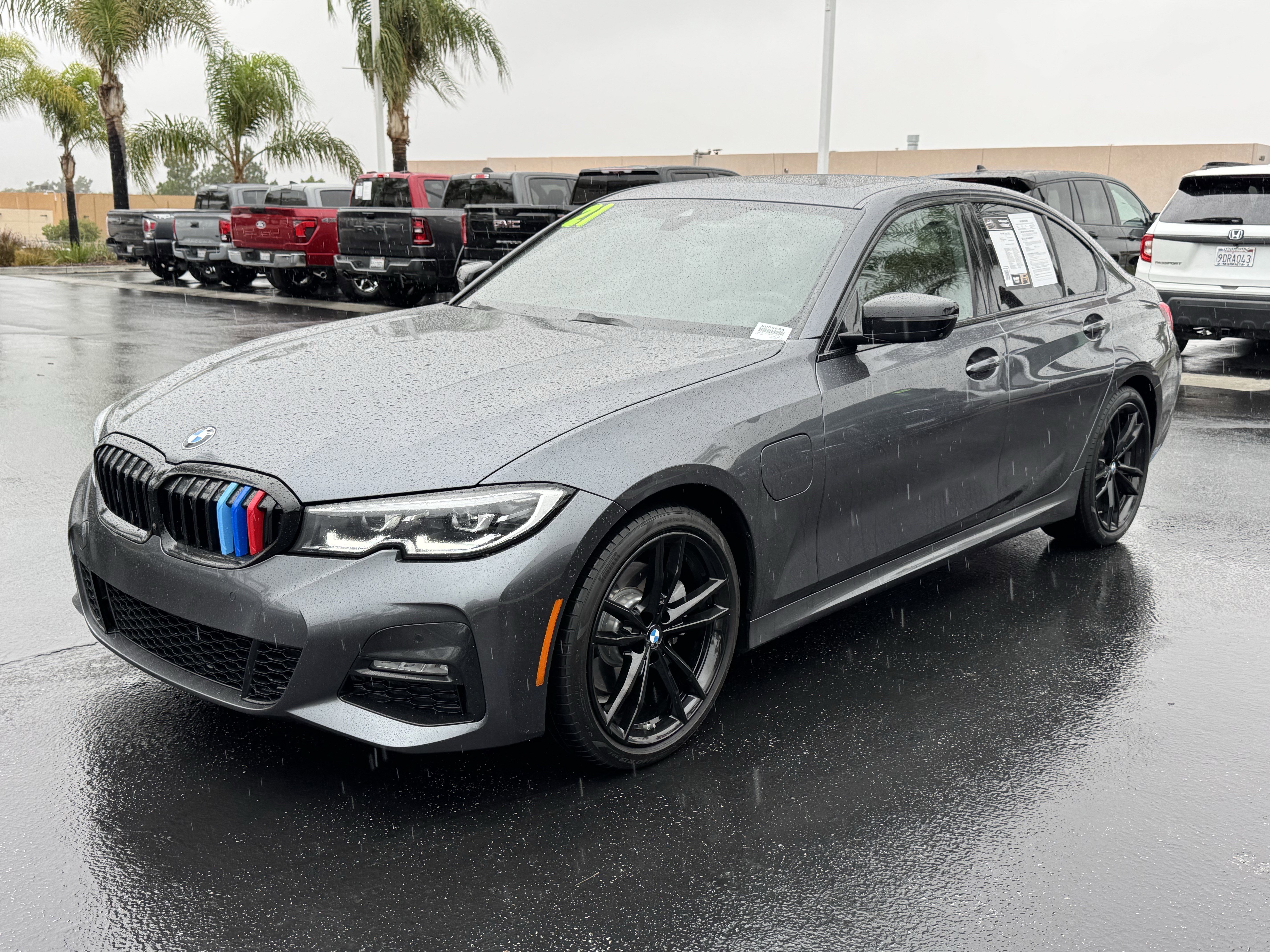 Used 2021 BMW 330e w/ M Sport Package image 5
