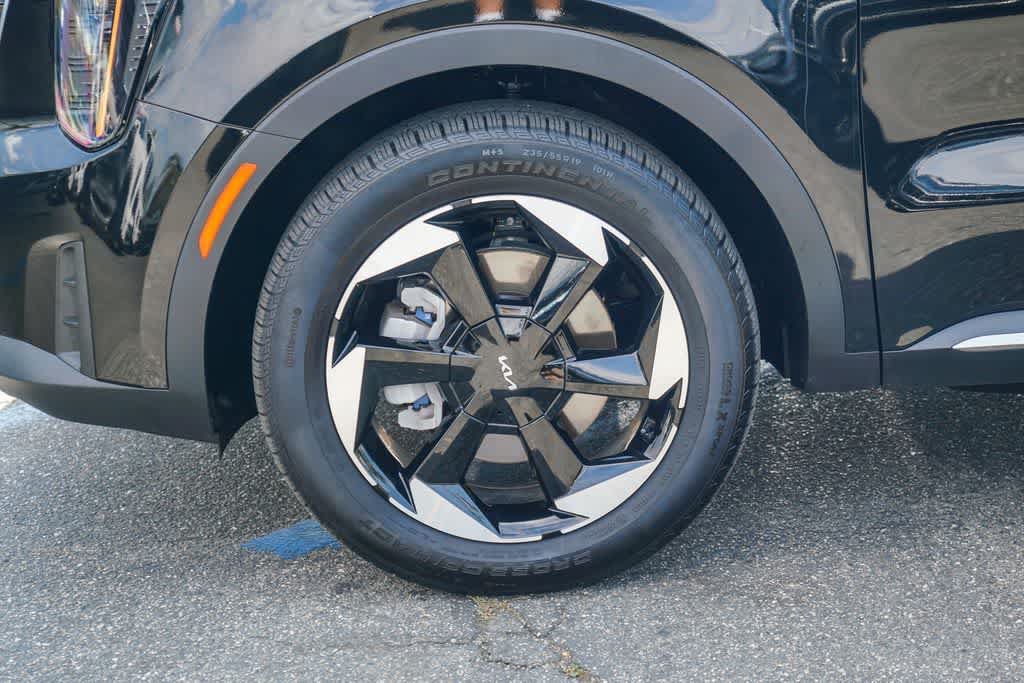 Certified 2025 Kia Sorento EX AWD/4WD image 10