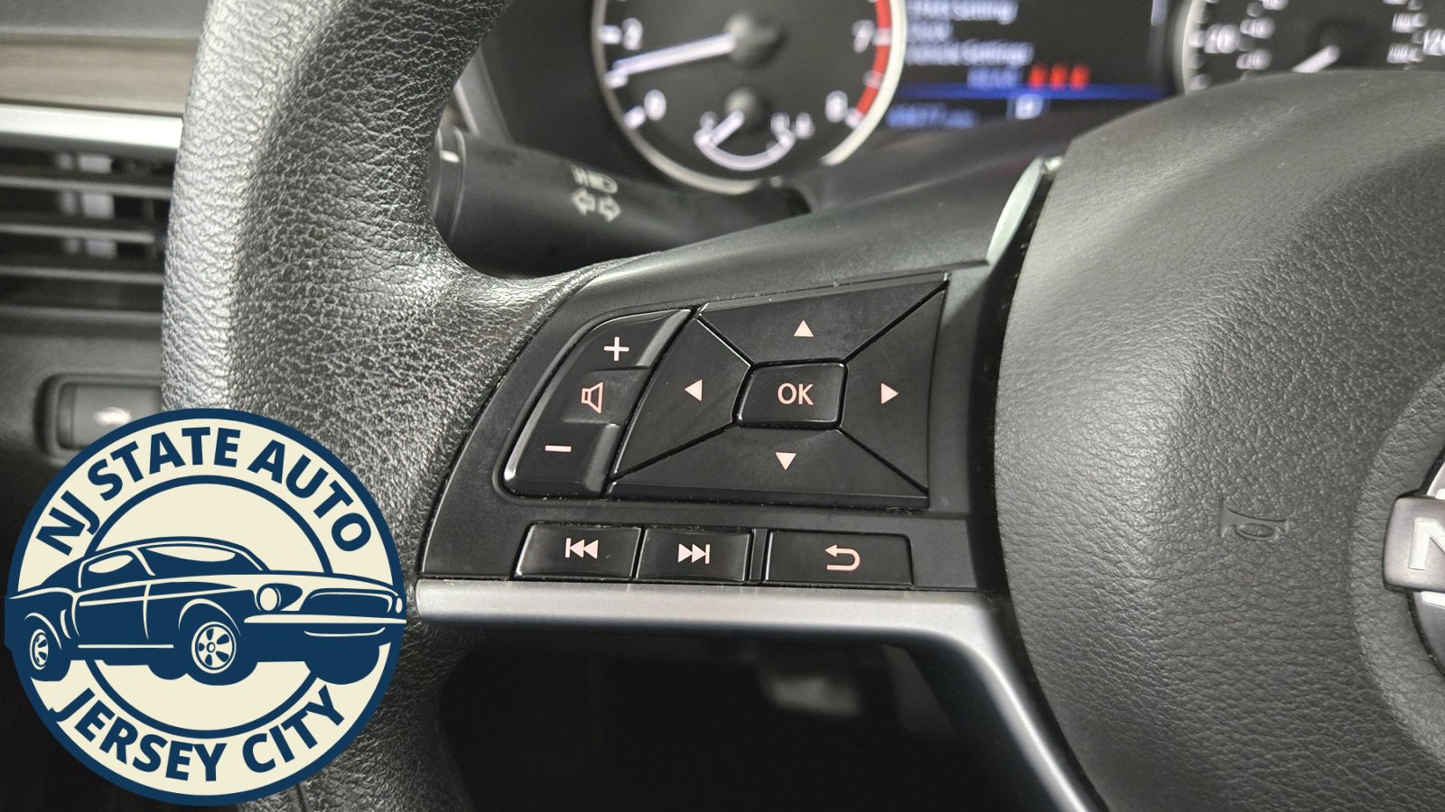 Used 2024 Nissan Altima 2.5 SV image 11