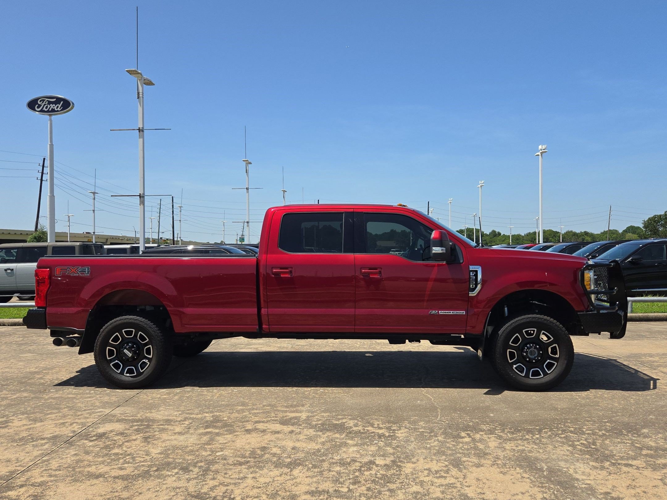 Used 2017 Ford F350 Lariat w/ FX4 Off-Road Package AWD/4WD image 2
