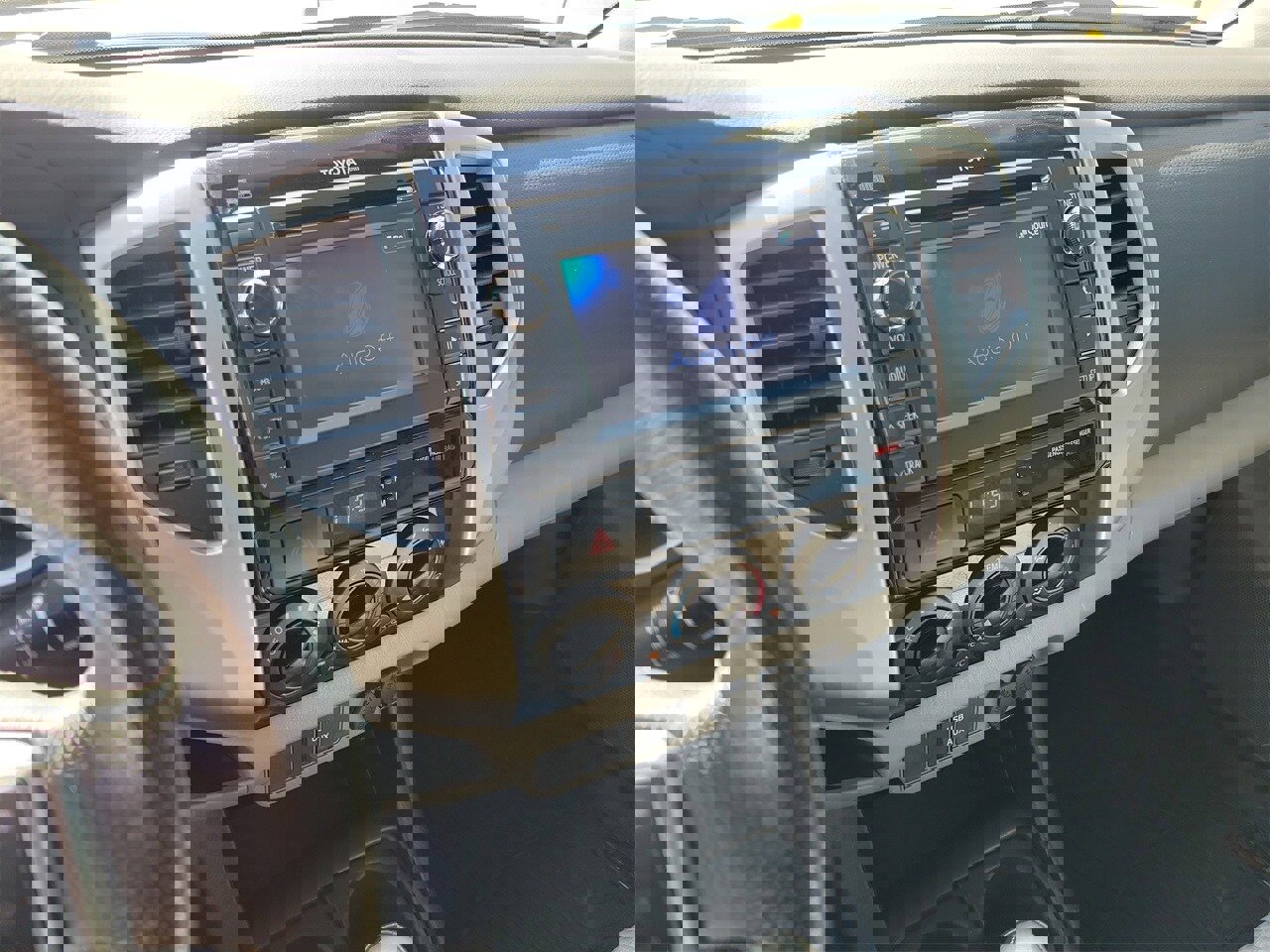 Used 2013 Toyota Tacoma PreRunner w/ SR5 Pkg image 23