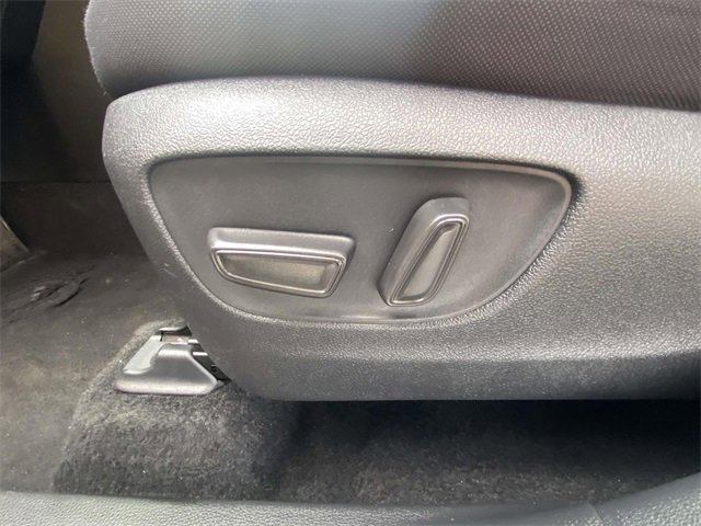 Used 2024 Toyota Highlander LE image 16