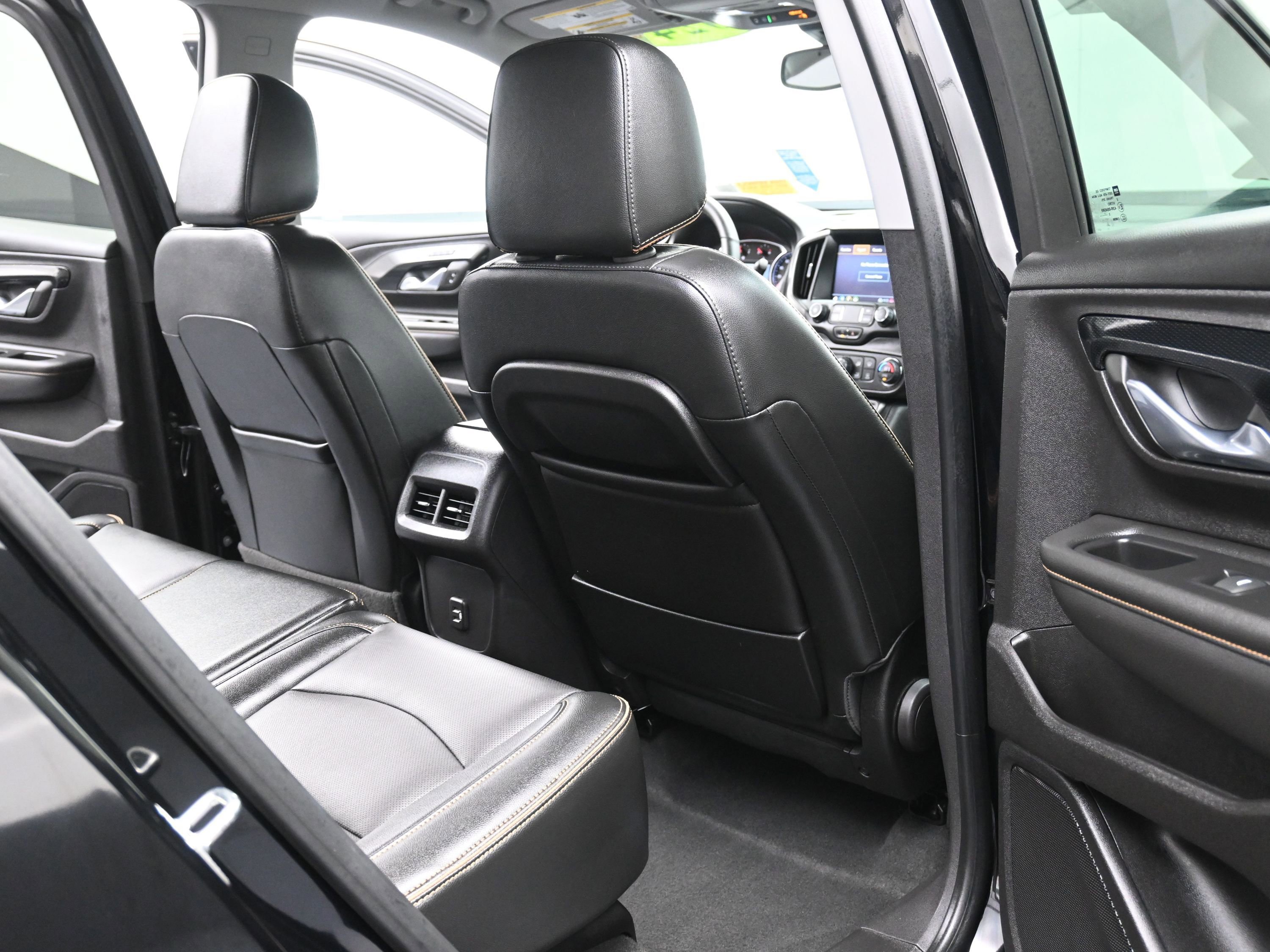 Used 2024 GMC Terrain AT4 image 23