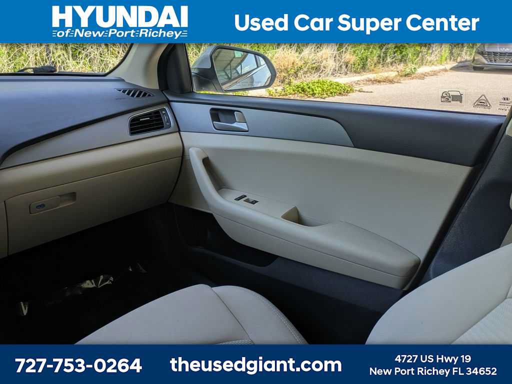 Used 2017 Hyundai Sonata SE FWD image 16