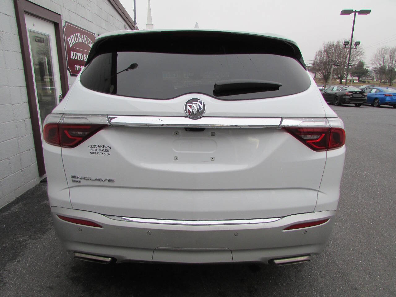 Used 2024 Buick Enclave Premium AWD/4WD image 3