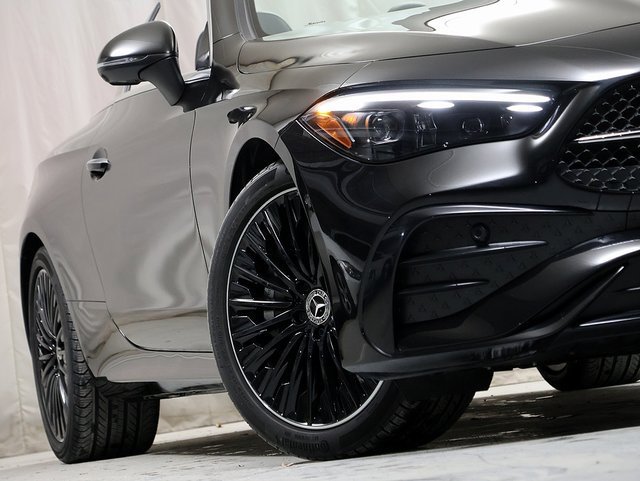 Certified 2024 Mercedes-Benz CLE 450 4MATIC Cabriolet image 4