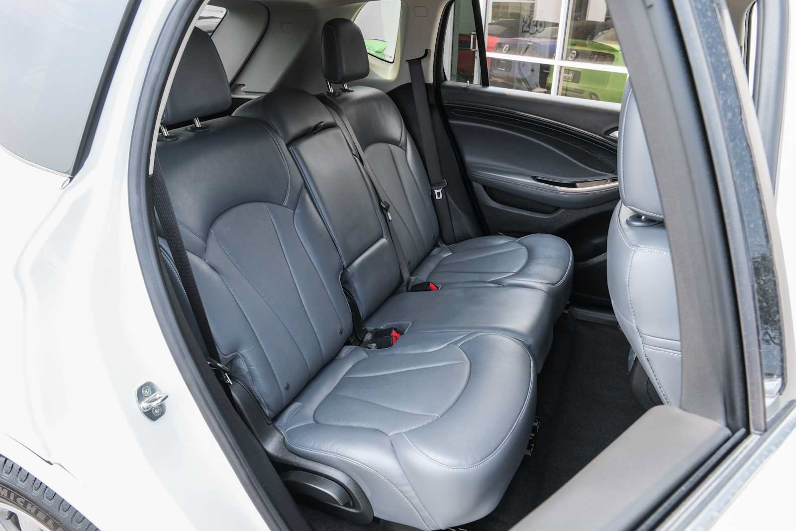 Used 2020 Buick Envision Essence FWD image 30