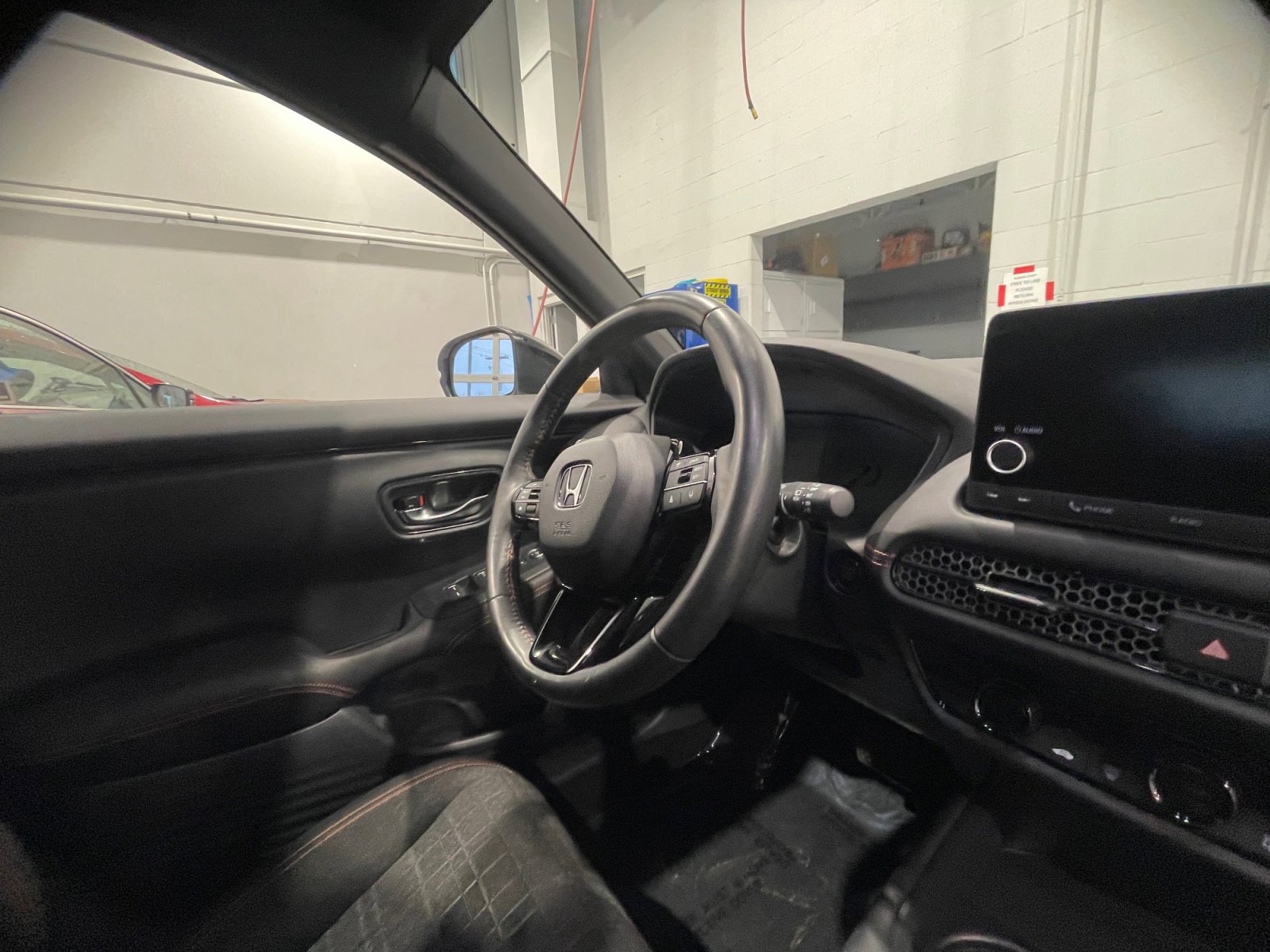 Used 2024 Honda HR-V Sport image 25