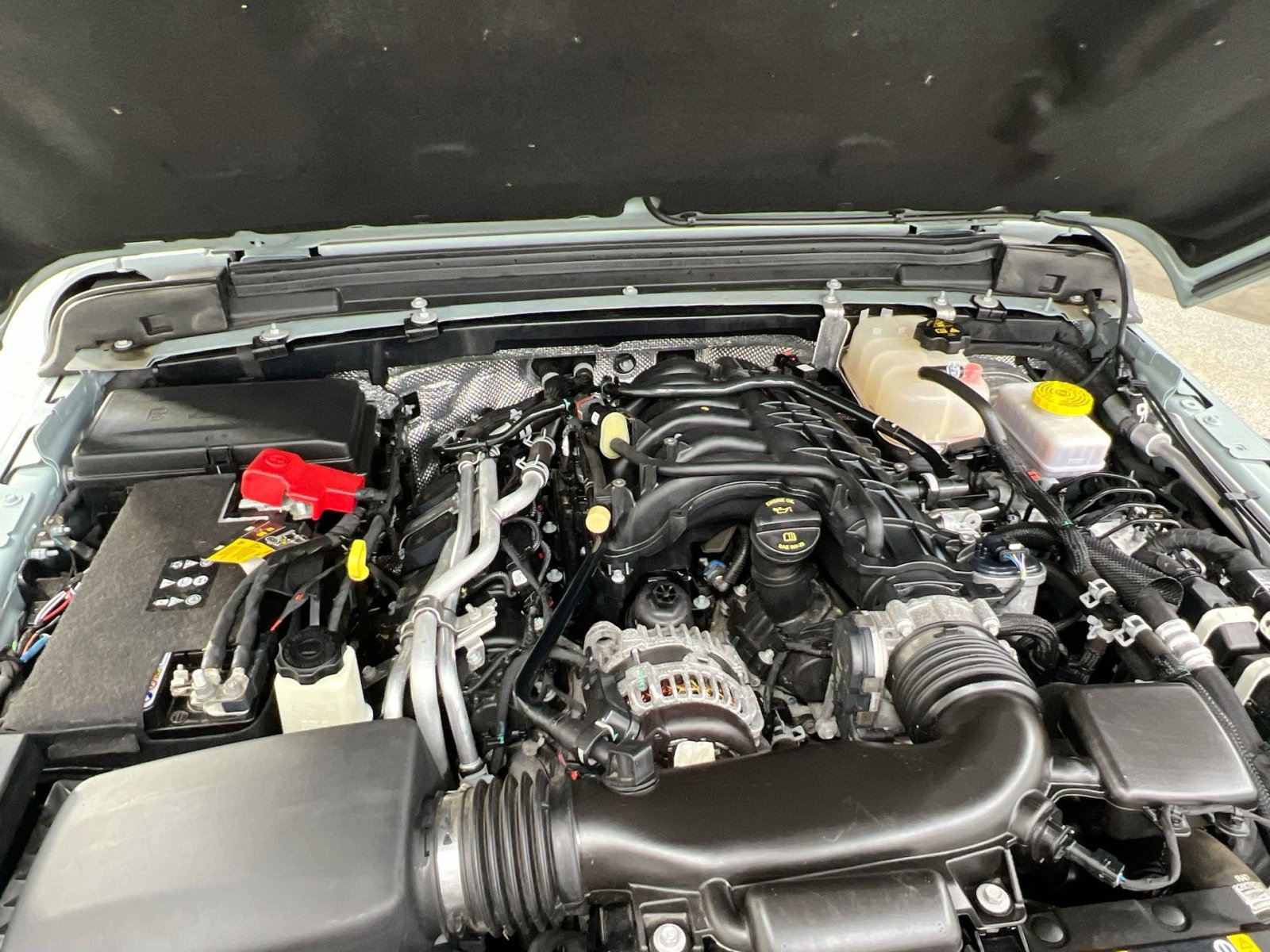 Used 2024 Jeep Wrangler Unlimited Rubicon w/ Technology Group image 33