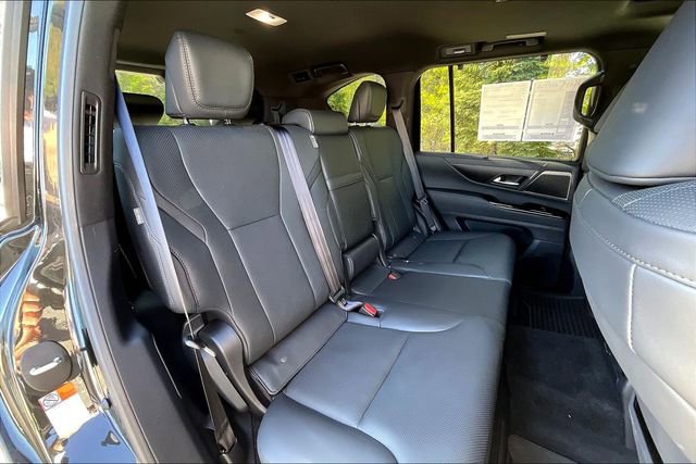 Used 2025 Lexus LX 700h Overtrail w/ Accessory Package (Z1) AWD/4WD image 25