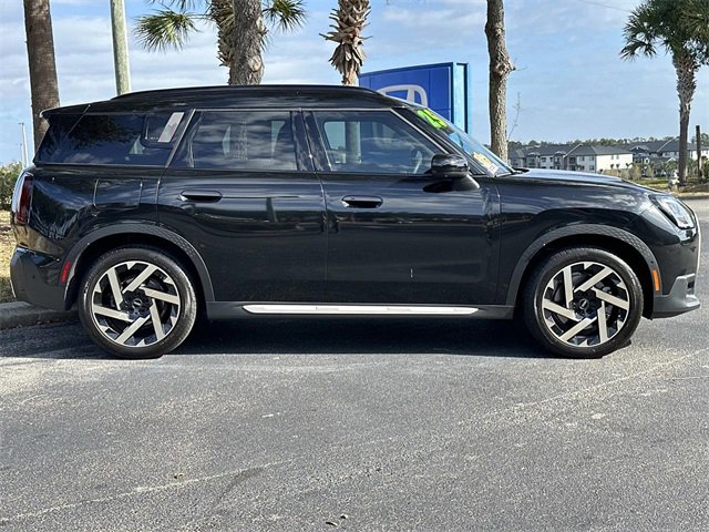Used 2025 MINI Cooper Countryman S w/ Comfort Package Max image 2
