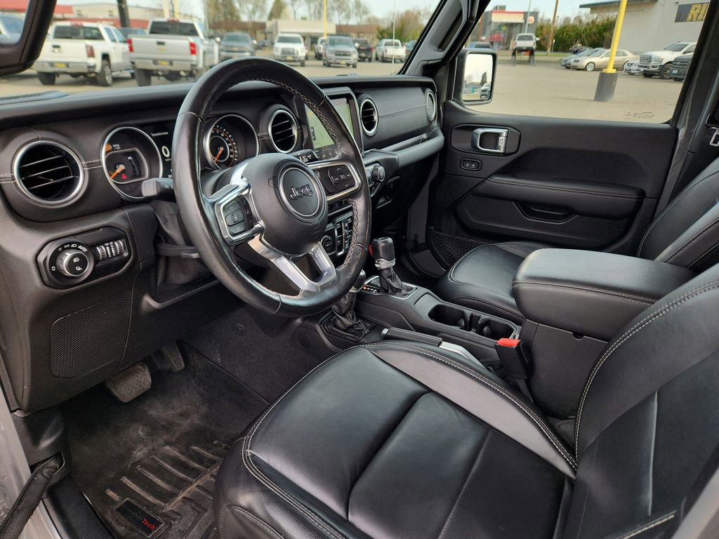 Used 2021 Jeep Gladiator Overland w/ Uconnect 4C Nav & Sound Group AWD/4WD image 18
