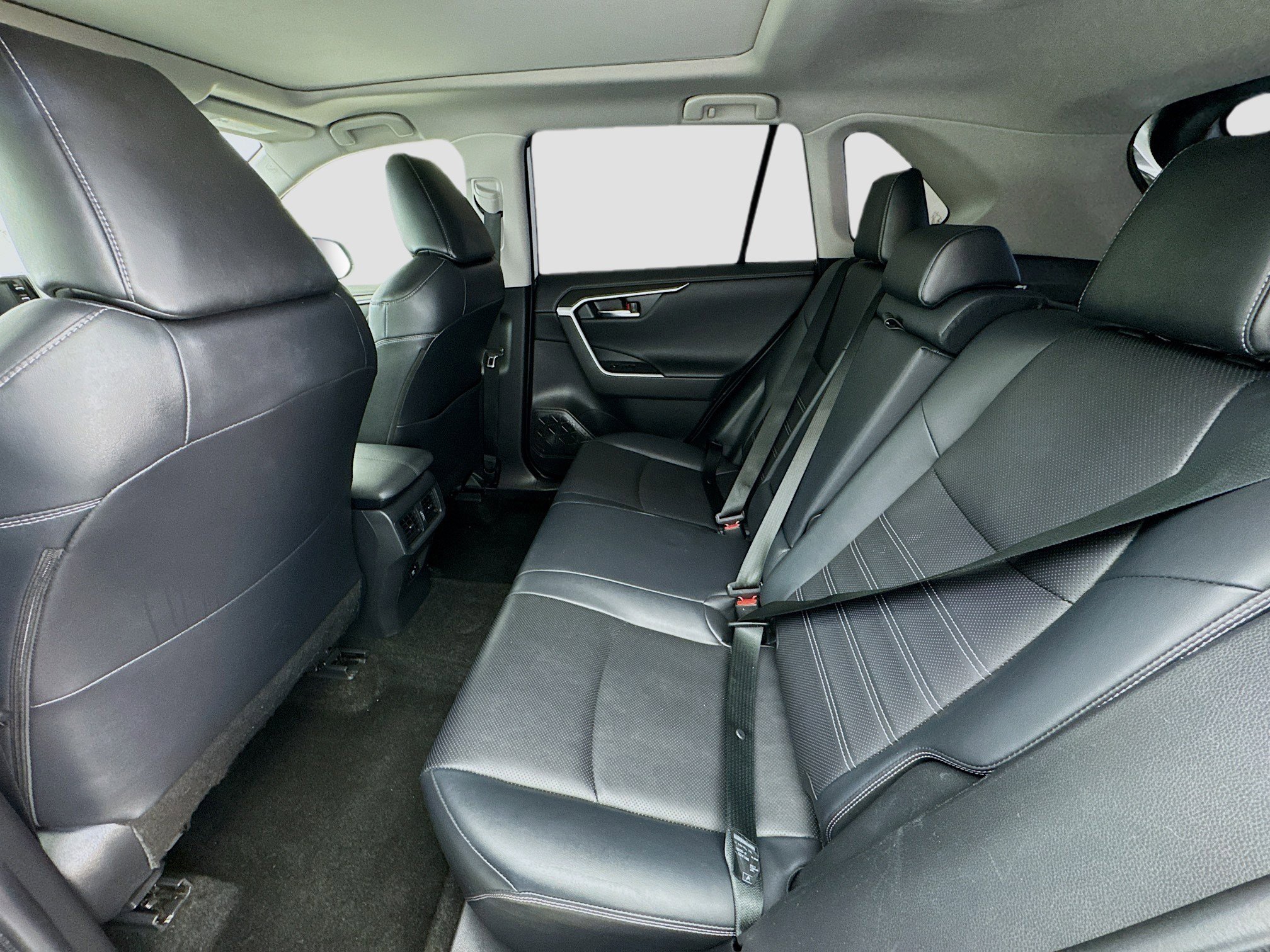 Used 2021 Toyota RAV4 Limited FWD image 14