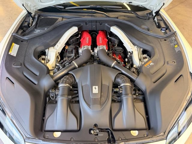 Used 2019 Ferrari Portofino RWD image 34
