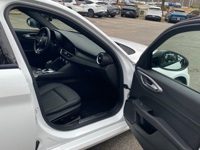 Used 2024 Alfa Romeo Giulia Ti image 37