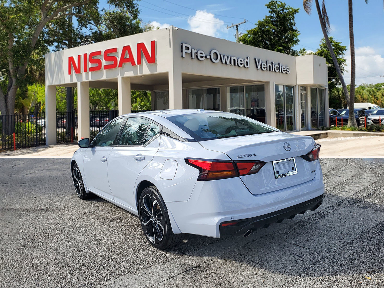 Certified 2025 Nissan Altima 2.5 SR AWD/4WD image 6