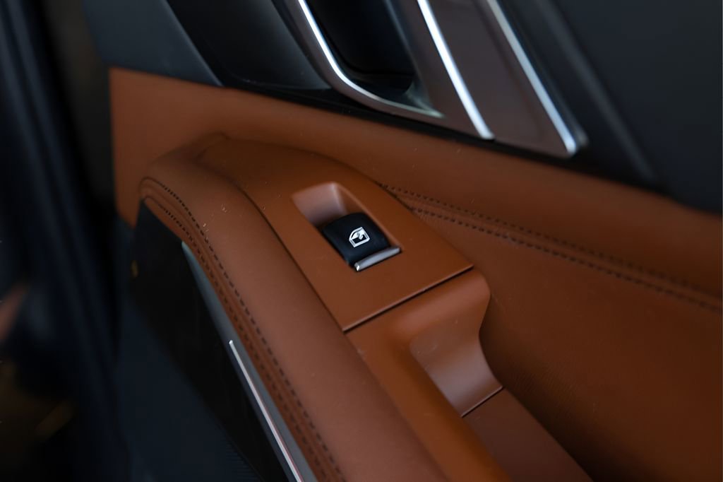 Used 2022 BMW X5 xDrive40i w/ M Sport Package AWD/4WD image 67