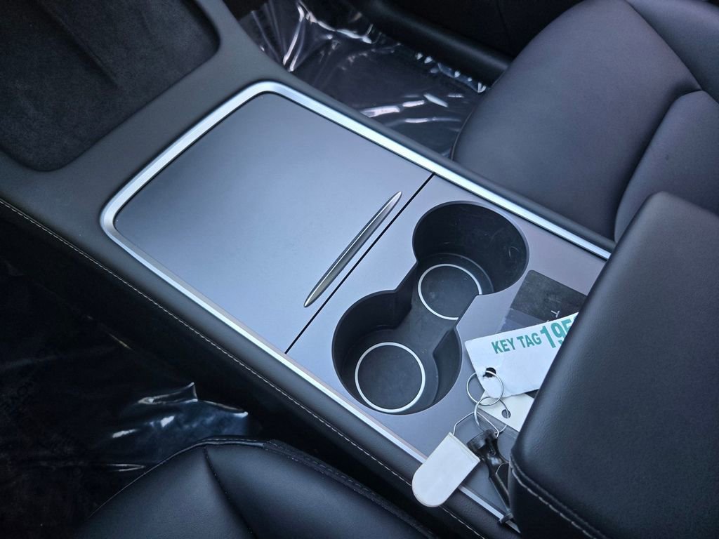 Used 2023 Tesla Model Y Long Range image 17
