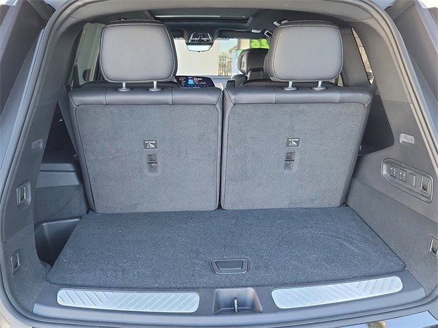 Used 2026 Cadillac Vistiq Luxury image 27