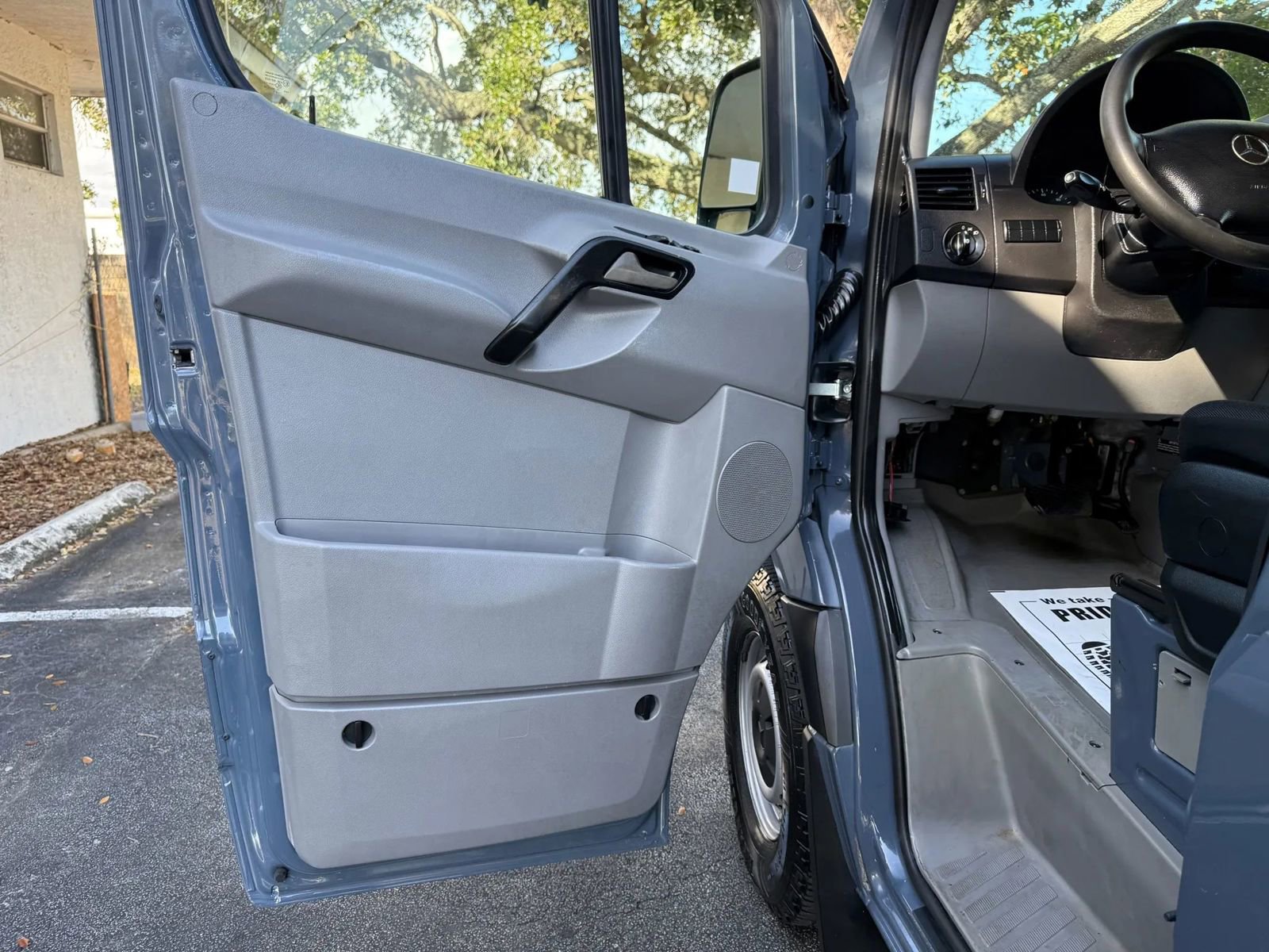 Used 2018 Mercedes-Benz Sprinter 2500 image 10