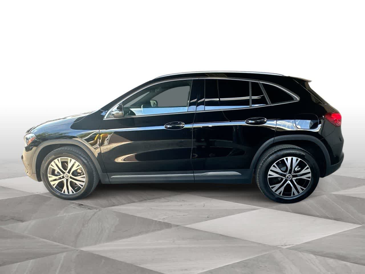 Used 2025 Mercedes-Benz GLA 250 4MATIC w/ Exclusive Package image 5