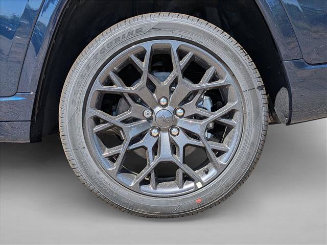 New 2026 Jeep Grand Cherokee L Summit w/ Obsidian Package AWD/4WD image 10